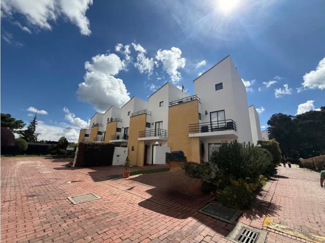Casa de 3 alcobas en venta en Fonquetá, Chía, 150 m² · foto 2 de 21