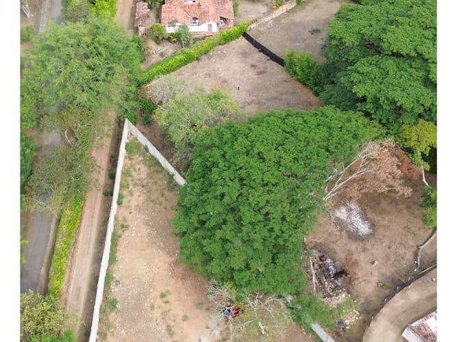 Lote en venta en Pance, Cali, 3000 m² · foto 2 de 10