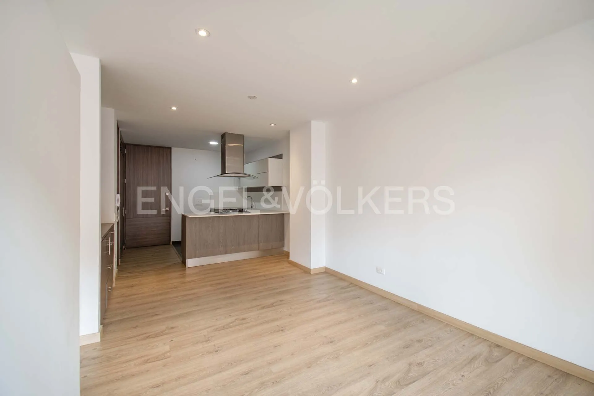 Apartamento en venta en Santa Barbara Central, Bogotá · foto 4 de 13