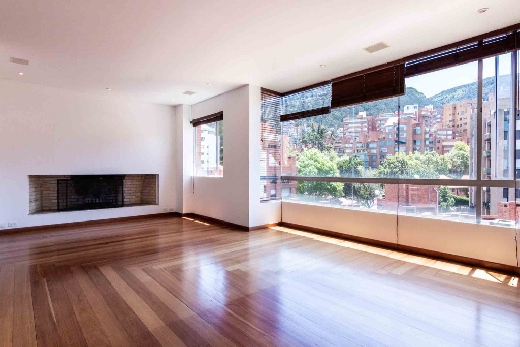 Apartamento en venta en Los Rosales, Bogotá · foto 2 de 24
