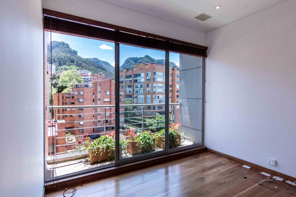 Apartamento en venta en Los Rosales, Bogotá · foto 6 de 24