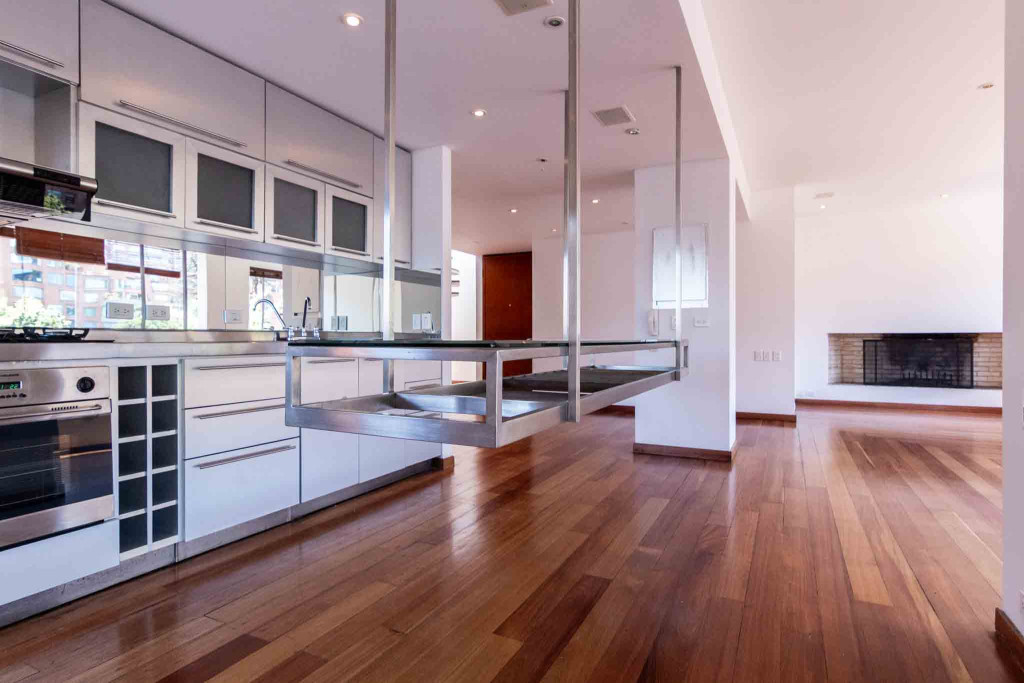 Apartamento en venta en Los Rosales, Bogotá · foto 8 de 24