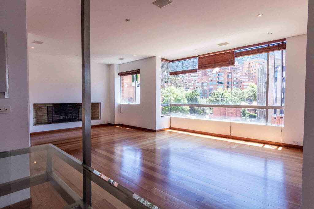 Apartamento en venta en Los Rosales, Bogotá · foto 11 de 24