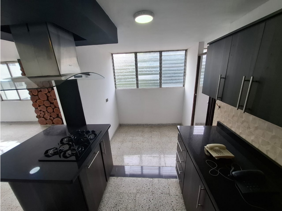 Apartamento en arriendo en Los Colores, Medellín · foto 6 de 18