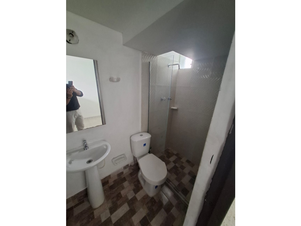 Apartamento en arriendo en Los Colores, Medellín · foto 8 de 18