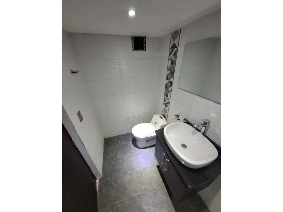 Apartamento en arriendo en Los Colores, Medellín · foto 9 de 18
