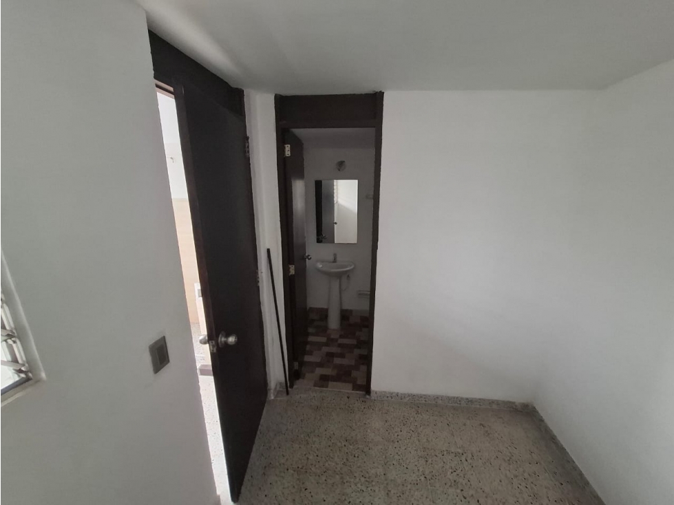 Apartamento en arriendo en Los Colores, Medellín · foto 11 de 18