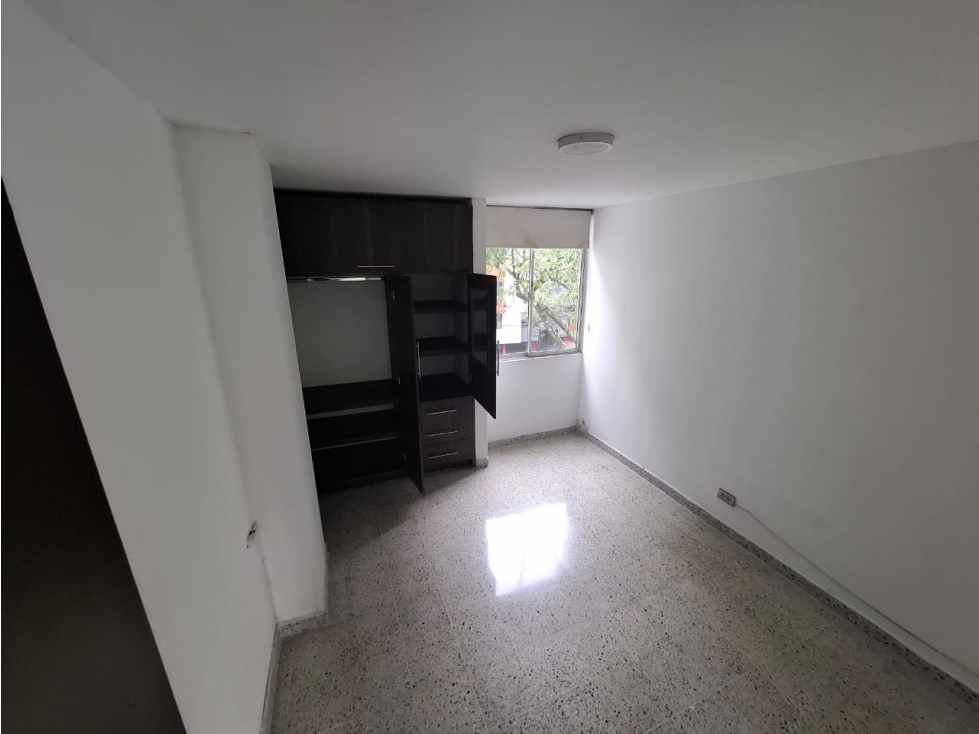 Apartamento en arriendo en Los Colores, Medellín · foto 12 de 18