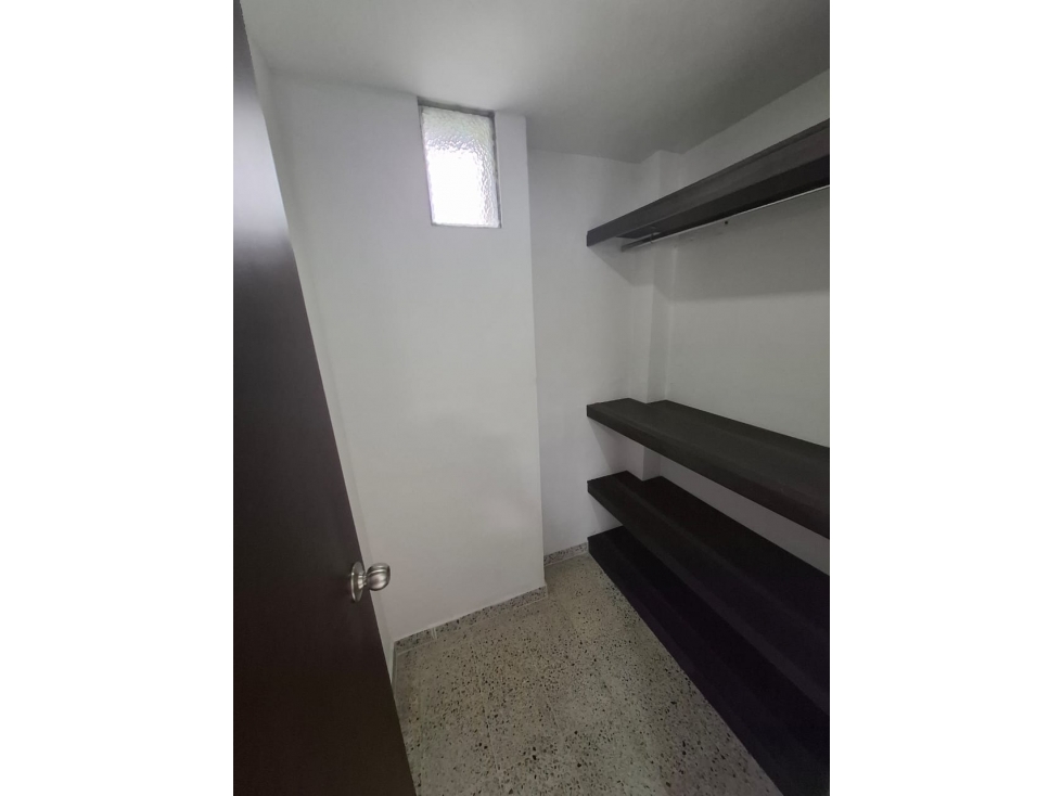 Apartamento en arriendo en Los Colores, Medellín · foto 16 de 18