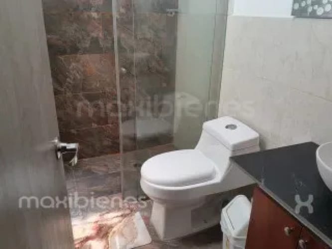 Casa de 4 alcobas en venta en La Ceja, 169 m² · foto 9 de 17