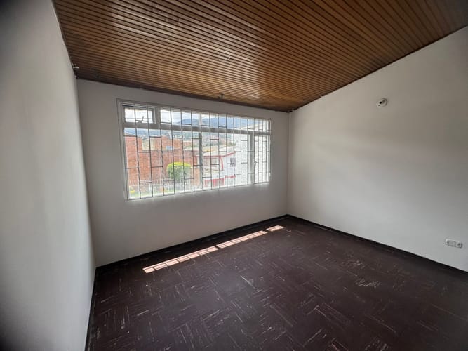 Casa de 6 alcobas en venta en Velodromo, Bogotá, 168 m² · foto 6 de 23