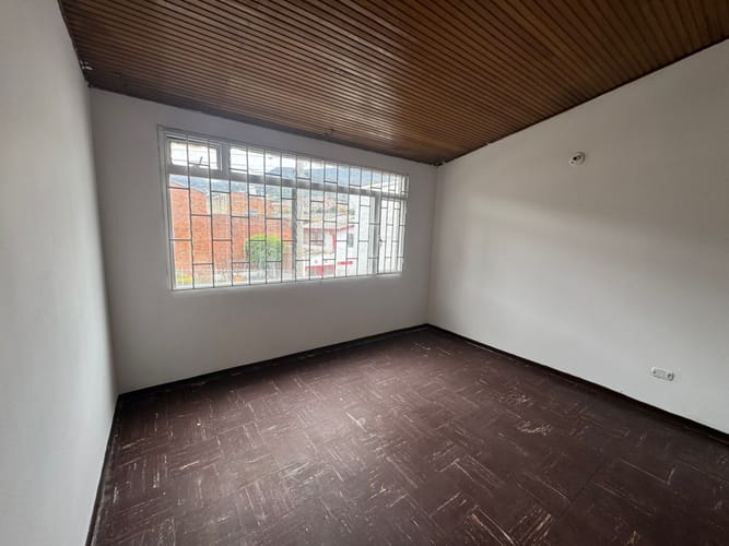 Casa de 6 alcobas en venta en Velodromo, Bogotá, 168 m² · foto 10 de 23