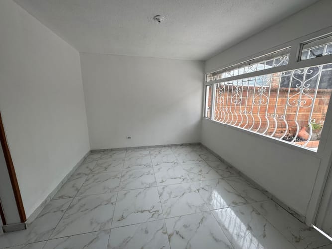 Casa de 6 alcobas en venta en Velodromo, Bogotá, 168 m² · foto 19 de 23