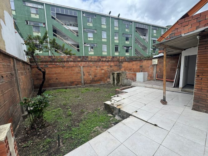Casa de 6 alcobas en venta en Velodromo, Bogotá, 168 m² · foto 21 de 23