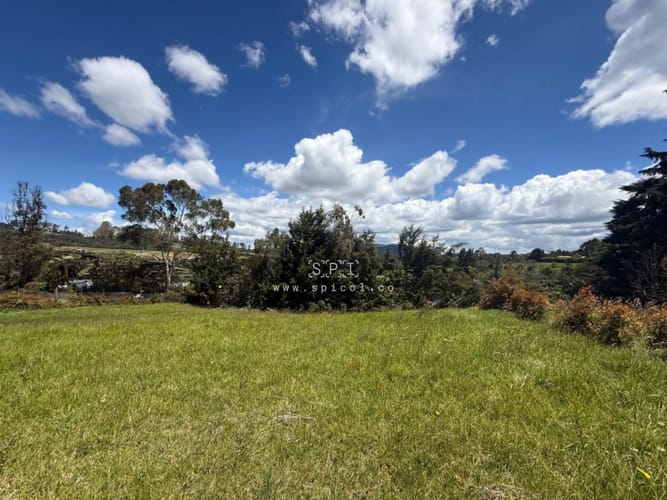 Lote en venta en Loma Del Chocho, Envigado, 2333 m² · foto 3 de 13