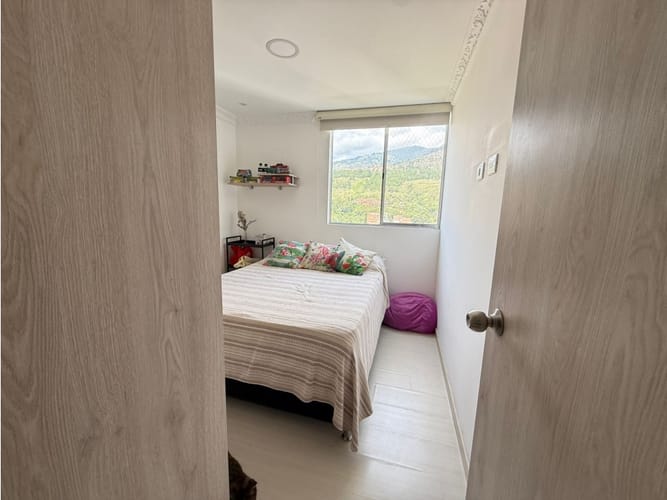 Apartamento de 3 alcobas en venta en Bucaros, Bello, 92 m² · foto 16 de 22