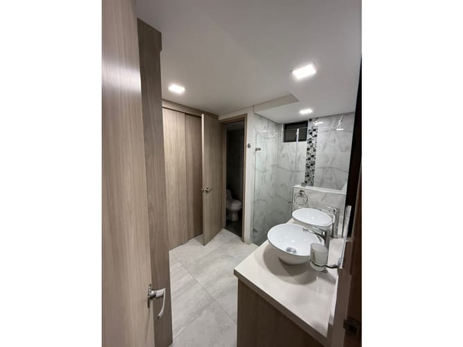 Apartamento en venta en Valle Del Lili, Cali · foto 6 de 13