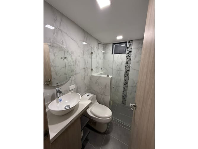 Apartamento en venta en Valle Del Lili, Cali · foto 7 de 13