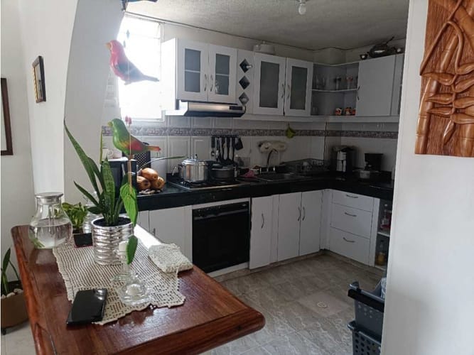 Apartamento de 3 alcobas en venta en Capriani, Cali, 78 m² · foto 2 de 16