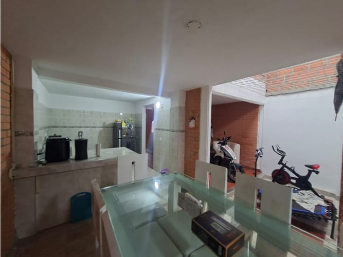 Casa de 3 alcobas en venta en Alfonso Lopez, Palmira, 70 m² · foto 3 de 11