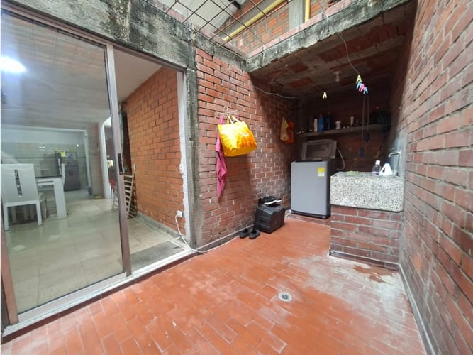 Casa de 3 alcobas en venta en Alfonso Lopez, Palmira, 70 m² · foto 4 de 11