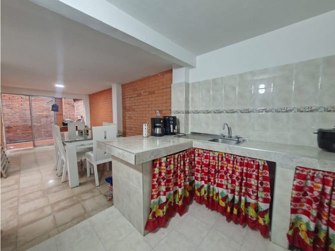 Casa de 3 alcobas en venta en Alfonso Lopez, Palmira, 70 m² · foto 5 de 11