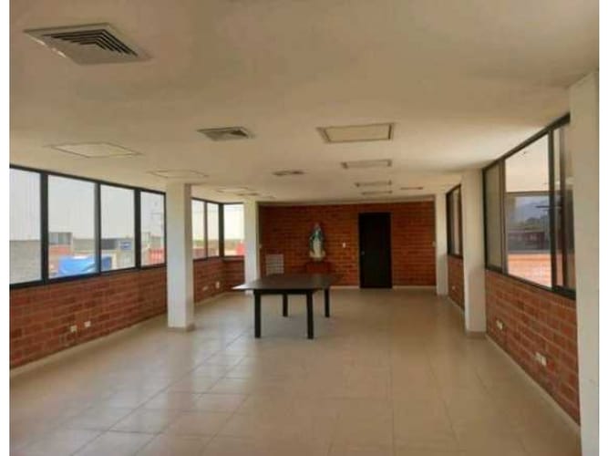 Bodega en venta en Acopi, Yumbo, 350 m² · foto 10 de 15