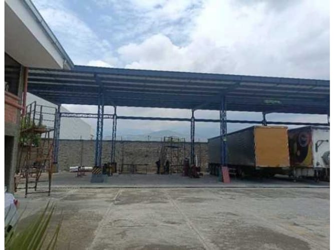 Bodega en venta en Acopi, Yumbo, 350 m² · foto 13 de 15