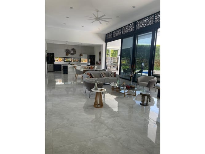 Casa de 3 alcobas en venta en Sector Lago Uribe, Pereira, 420 m² · foto 2 de 24