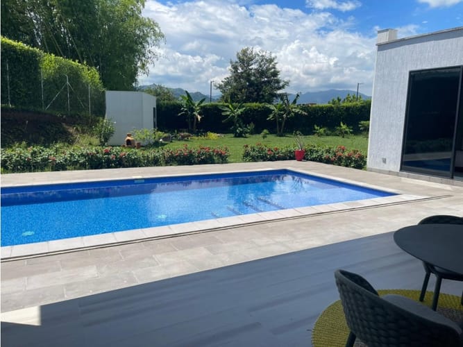 Casa de 3 alcobas en venta en Sector Lago Uribe, Pereira, 420 m² · foto 3 de 24