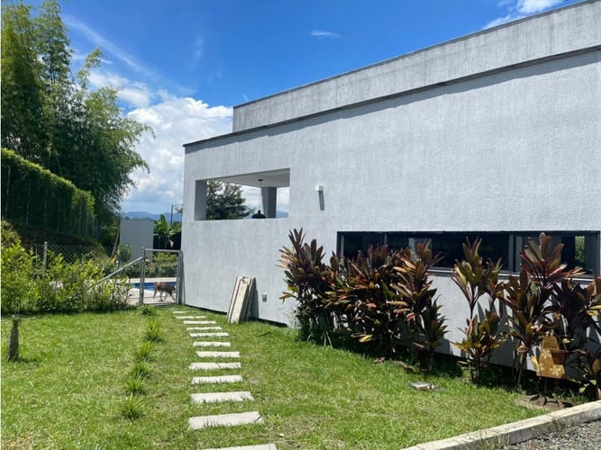Casa de 3 alcobas en venta en Sector Lago Uribe, Pereira, 420 m² · foto 24 de 24