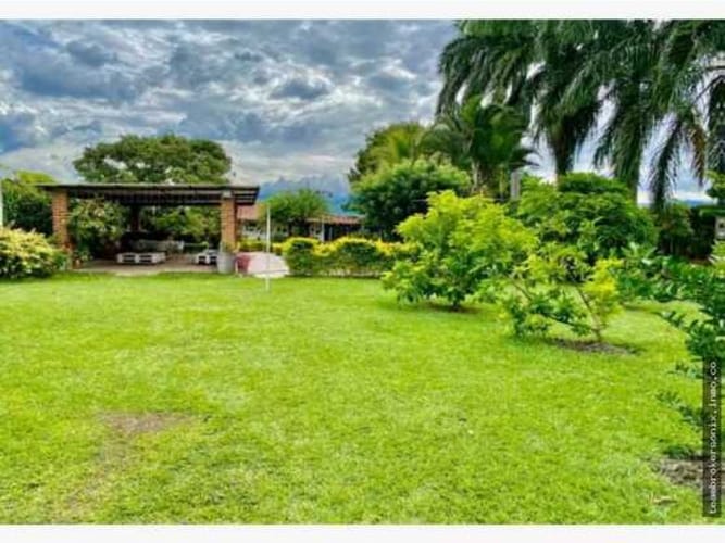 Casa de 3 alcobas en venta en Rozo, Palmira, 304 m² · foto 2 de 17