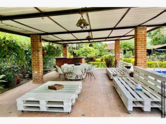 Casa de 3 alcobas en venta en Rozo, Palmira, 304 m² · foto 5 de 17