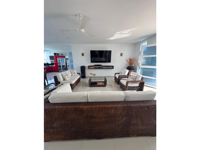 Casa de 3 alcobas en venta en Vía Girardot- Espinal, Girardot, 345 m² · foto 2 de 18