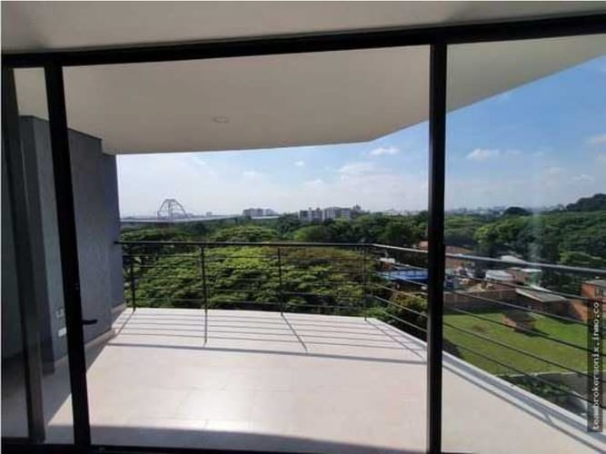 Apartamento de 3 alcobas en venta en Cuarto De Legua - Guadalupe, Cali, 123 m² · foto 2 de 12