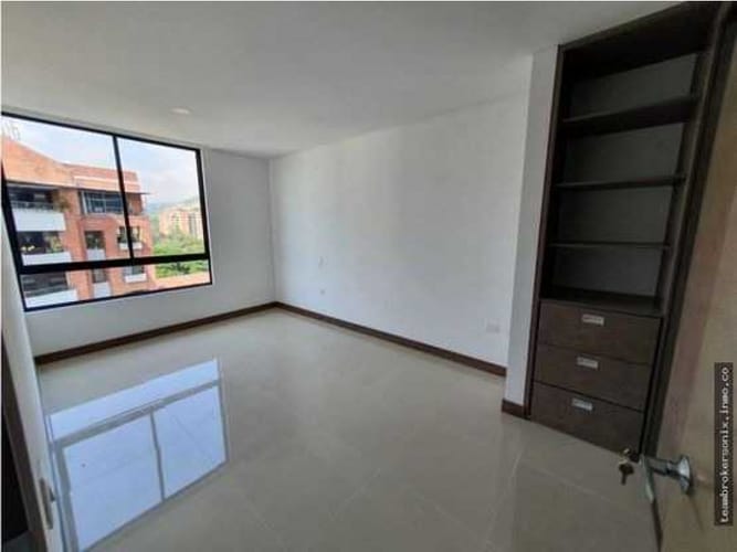 Apartamento de 3 alcobas en venta en Cuarto De Legua - Guadalupe, Cali, 123 m² · foto 5 de 12