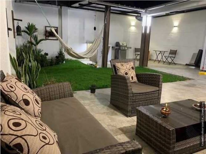 Casa de 4 alcobas en venta en Prados Del Norte, Cali, 225 m² · foto 2 de 16
