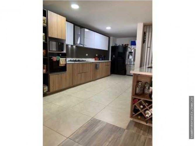 Casa de 4 alcobas en venta en Prados Del Norte, Cali, 225 m² · foto 4 de 16