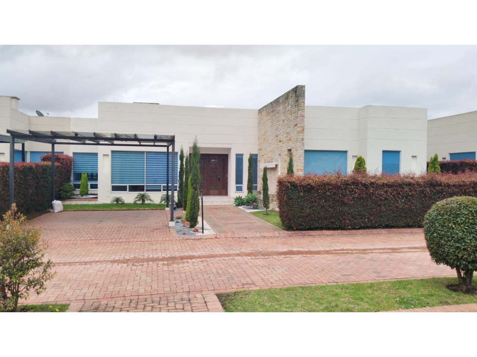 Casa en venta en La Estacion, Cajicá · foto 3 de 24