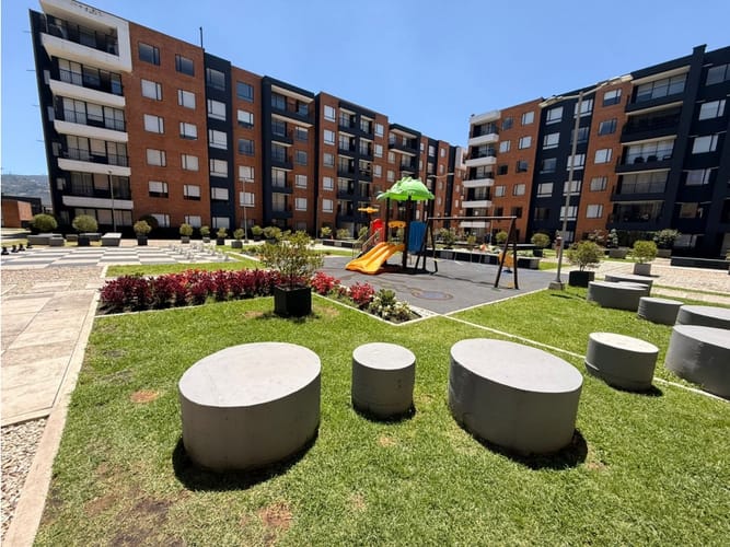 Apartamento de 3 alcobas en venta en Centro, Cajicá, 123 m² · foto 16 de 16