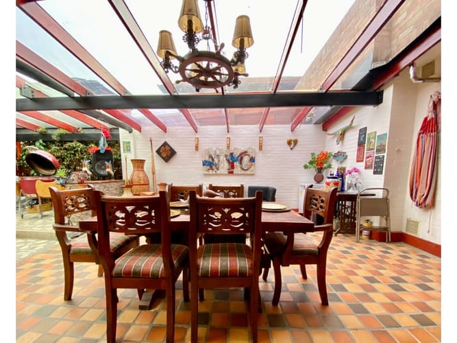 Casa de 4 alcobas en venta en Cr Los Nogales, Chía, 229 m² · foto 3 de 24