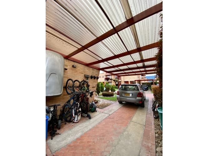 Casa de 4 alcobas en venta en Cr Los Nogales, Chía, 229 m² · foto 10 de 24