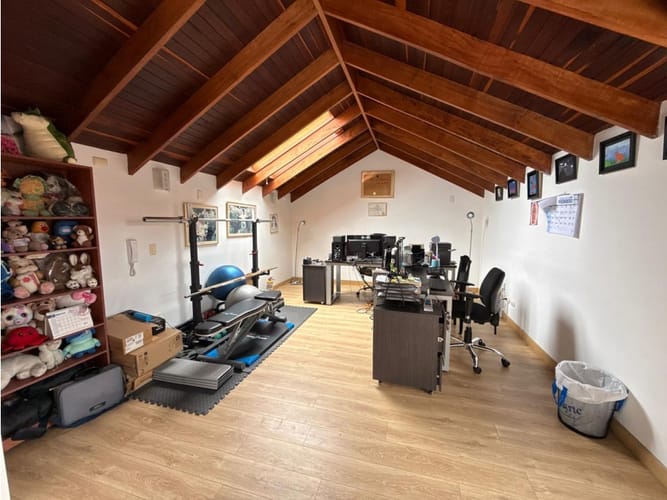 Casa de 5 alcobas en venta en Laura Vicuña, Chía, 229 m² · foto 2 de 24