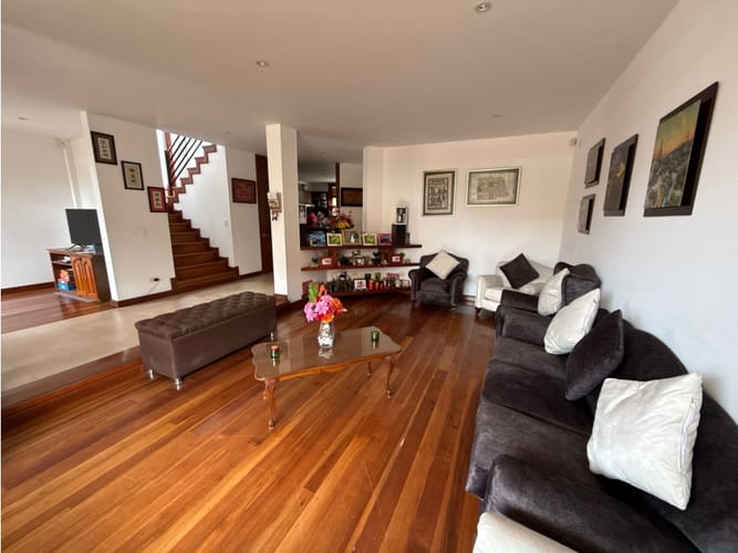 Casa de 5 alcobas en venta en Laura Vicuña, Chía, 229 m² · foto 12 de 24
