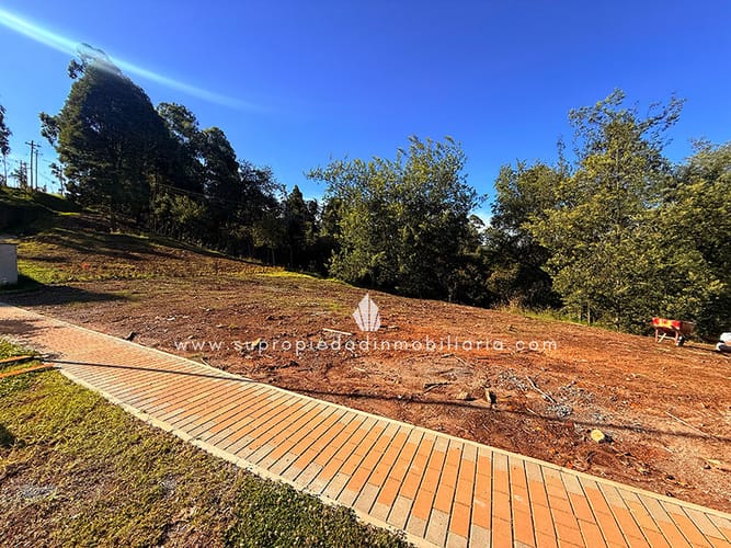 Lote en venta en Loma Del Escobero, Envigado, 1696 m² · foto 7 de 10