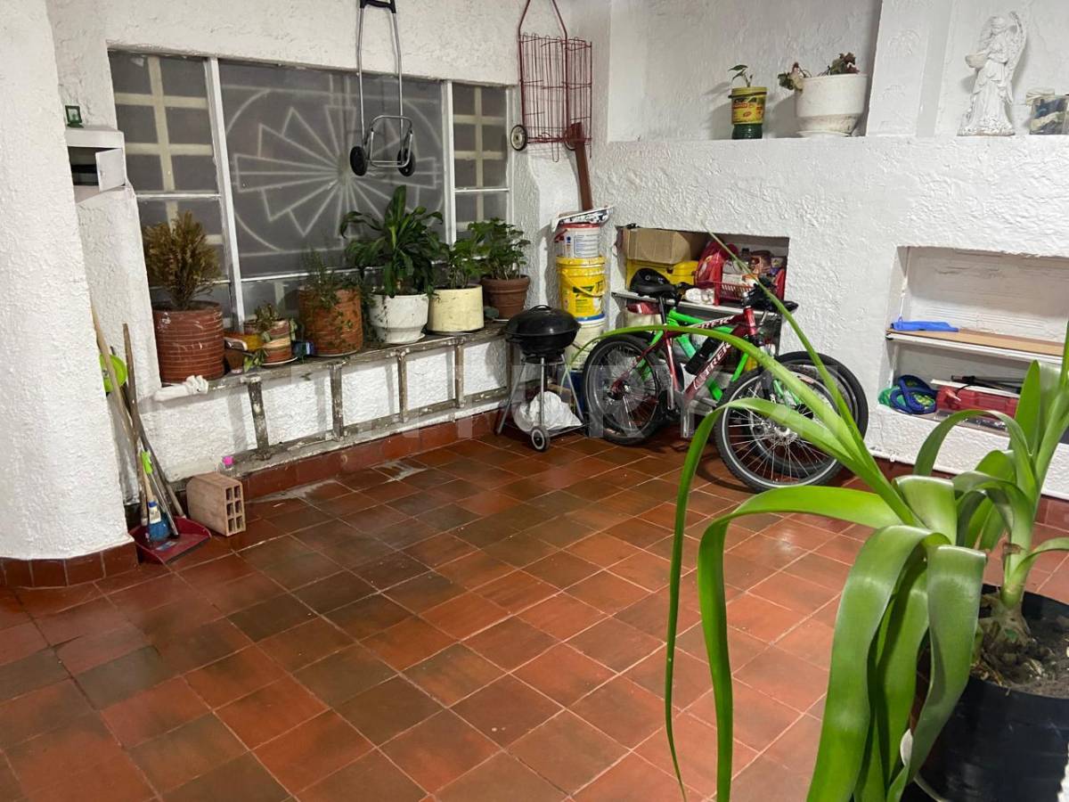 Casa en venta en Castilla, Bogotá · foto 3 de 19