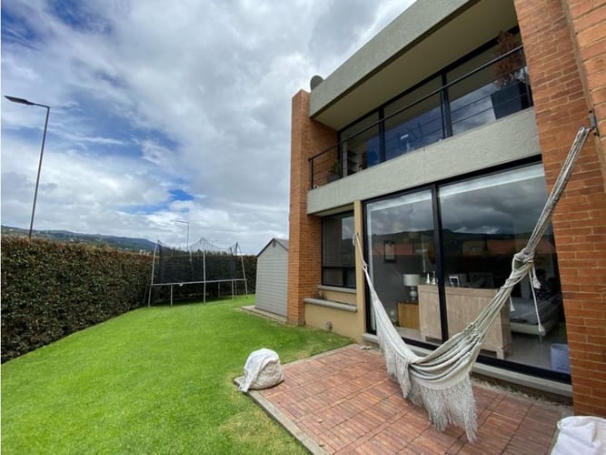 Casa de 4 alcobas en venta en Hacienda Fontanar, Chía, 327 m² · foto 3 de 24