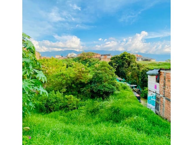 Lote en venta en La Castilla, Armenia, 2100 m² · foto 6 de 6