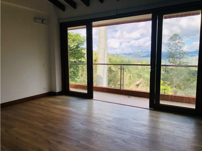 Casa de 6 alcobas en arriendo en El Retiro, 770 m² · foto 13 de 24