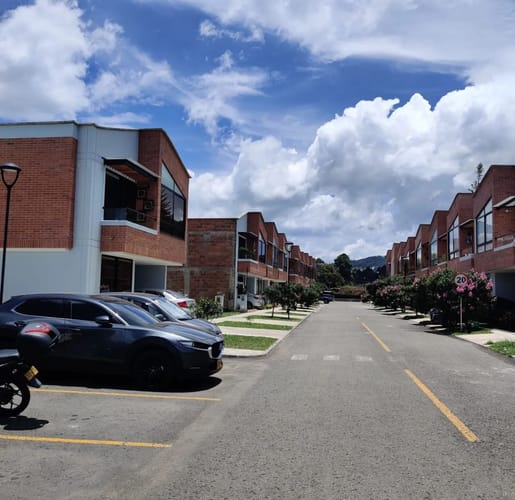 Lote en venta en Lomitas, La Ceja, 80 m² · foto 5 de 10